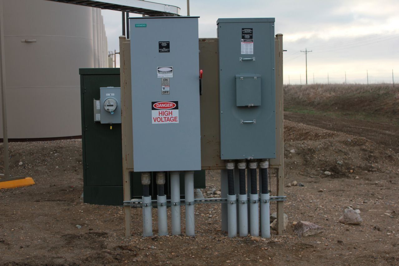 outdoor power box triangle electric