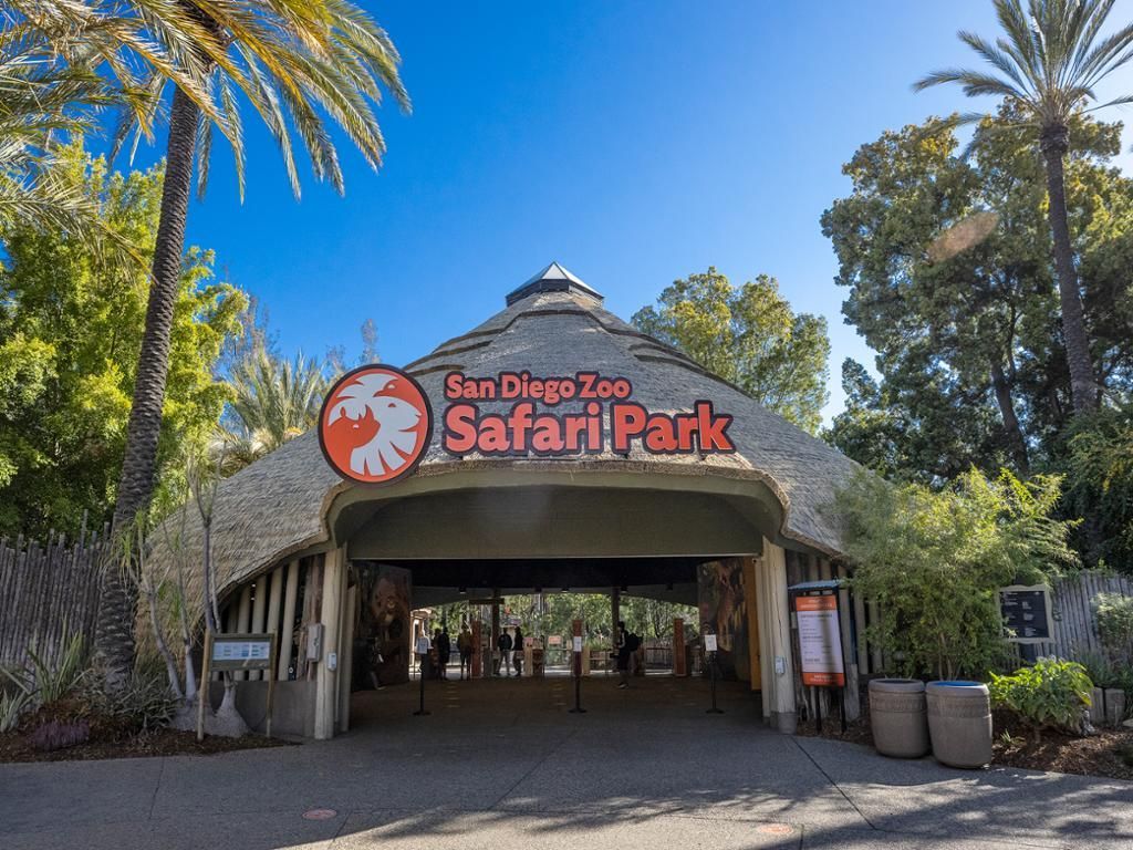 The entrance to the san diego zoo safari park