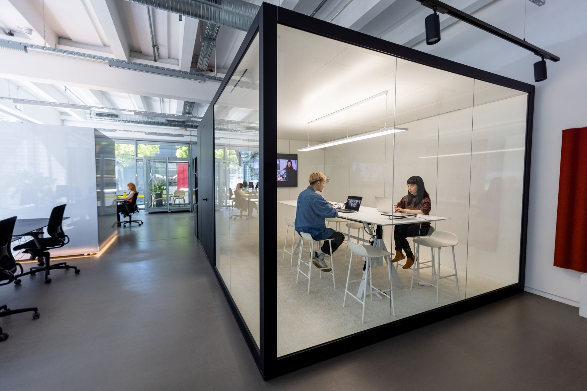 Office — Cape Coral, FL — Family Glass and Mirror Inc.
