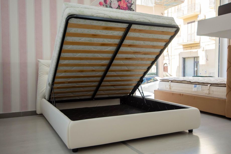 letto con contenitore salvaspazio