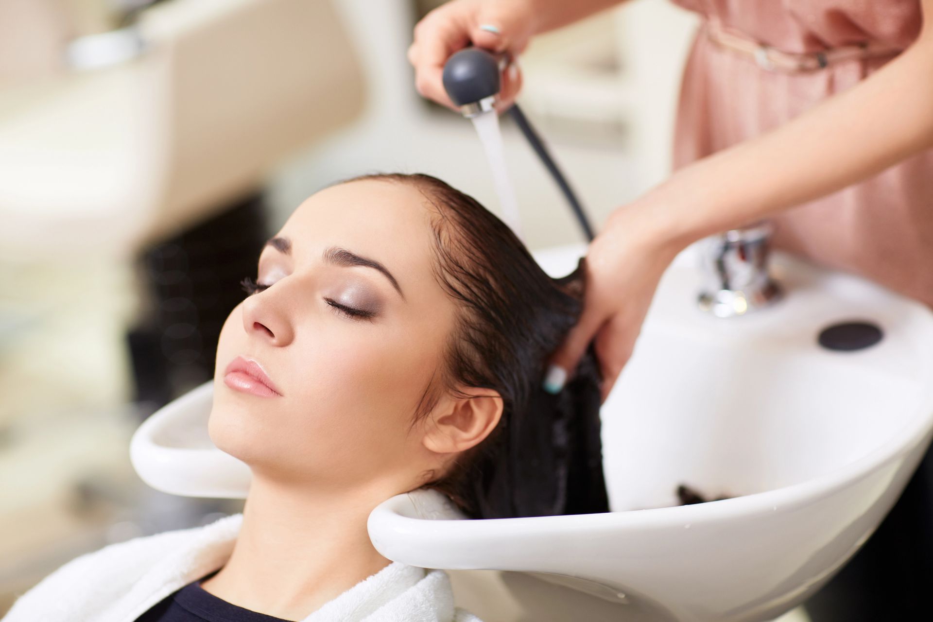 Hair Wash and Blow dry in Gulf Shores, AL Hair Wash and Blow dry in Gulf Shores, AL