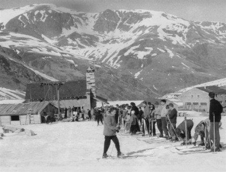 Primeros esquiadores en el Pas de la Casa. Historia del esqui en Andorra