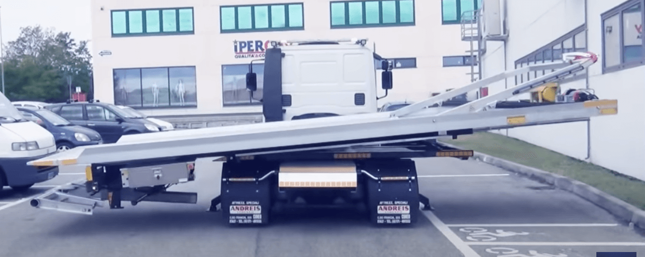 Towing company saves car that locked keys out in California