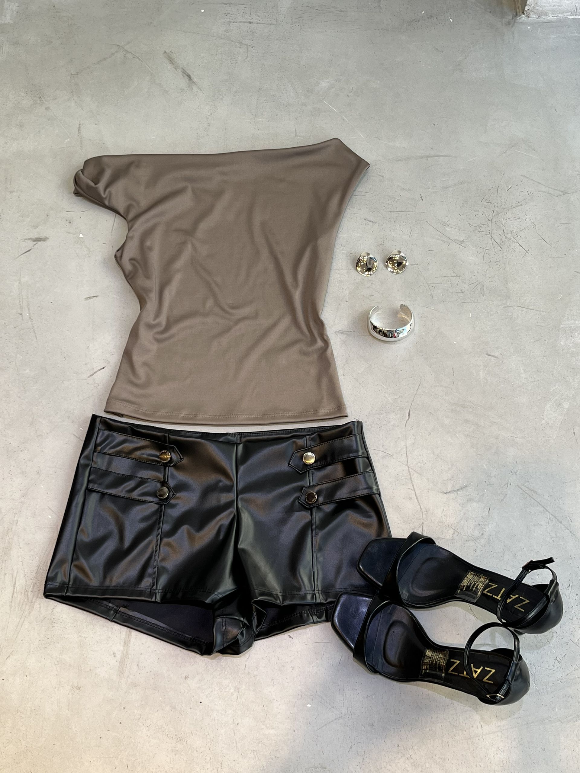 Short Engomado Saira