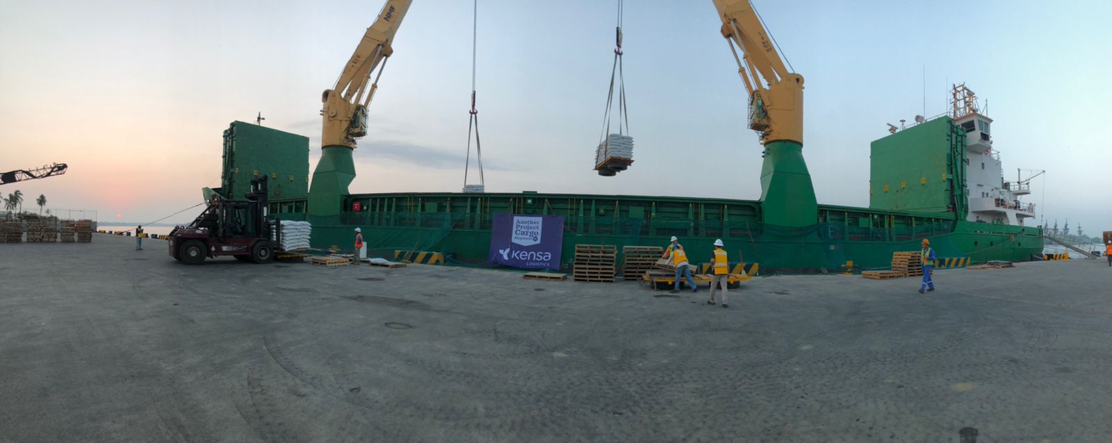 2,600 tons of beans in 50 kg. sacks