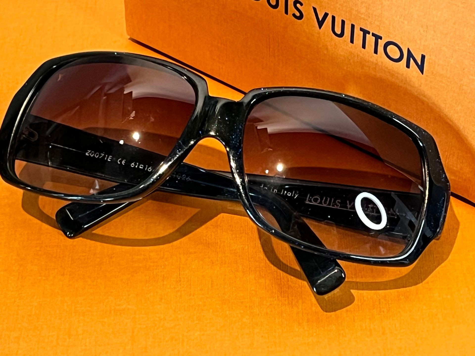 Louis Vuitton Rendez-Vous Square Blue Sunglasses