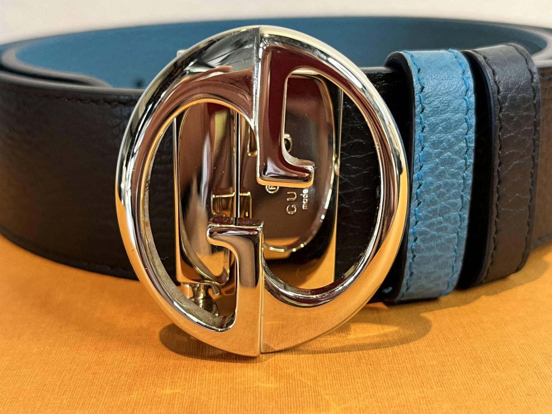 Gucci Reversible Black & Teal Turquoise Leather Interlocking G Buckle Belt