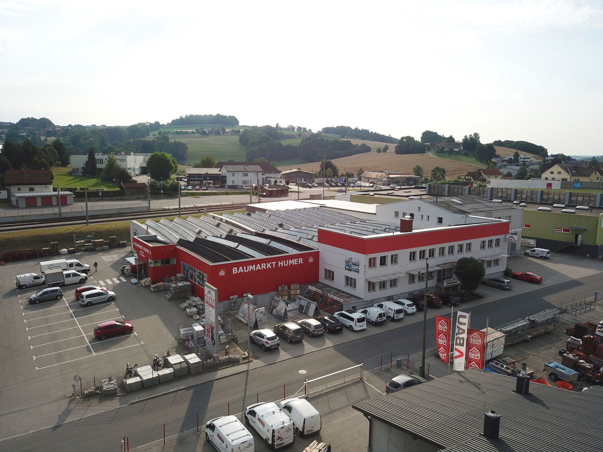 Bauprofi Humer, Außenansicht