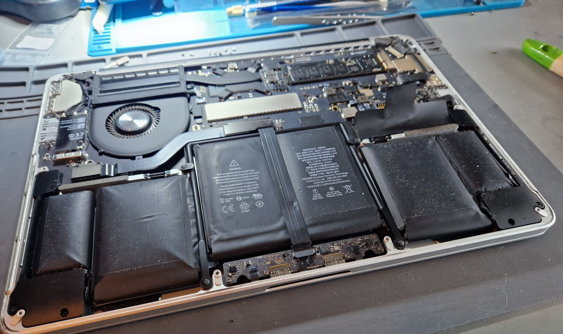 Waarom gaat mijn MacBook batterij zo snel leeg?