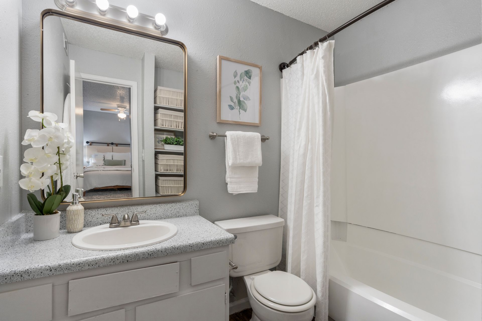 bathroom post oak 2