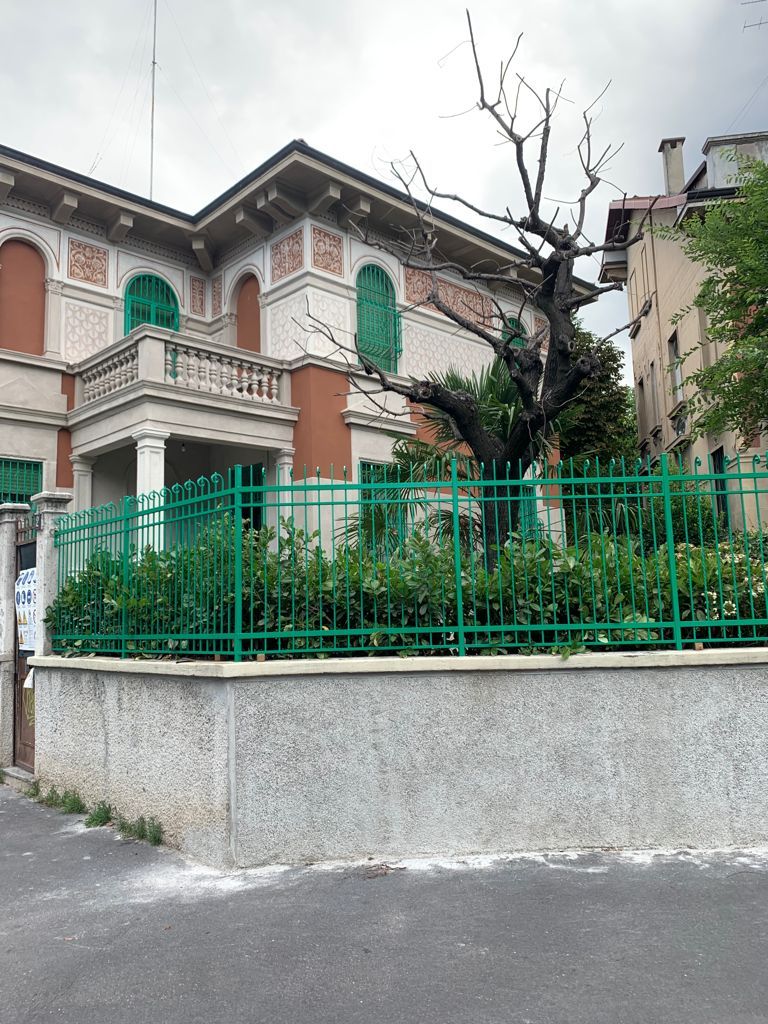 posa di grate di sicurezza a Milano