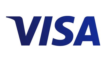 Il logo del visto è blu e bianco su sfondo bianco.