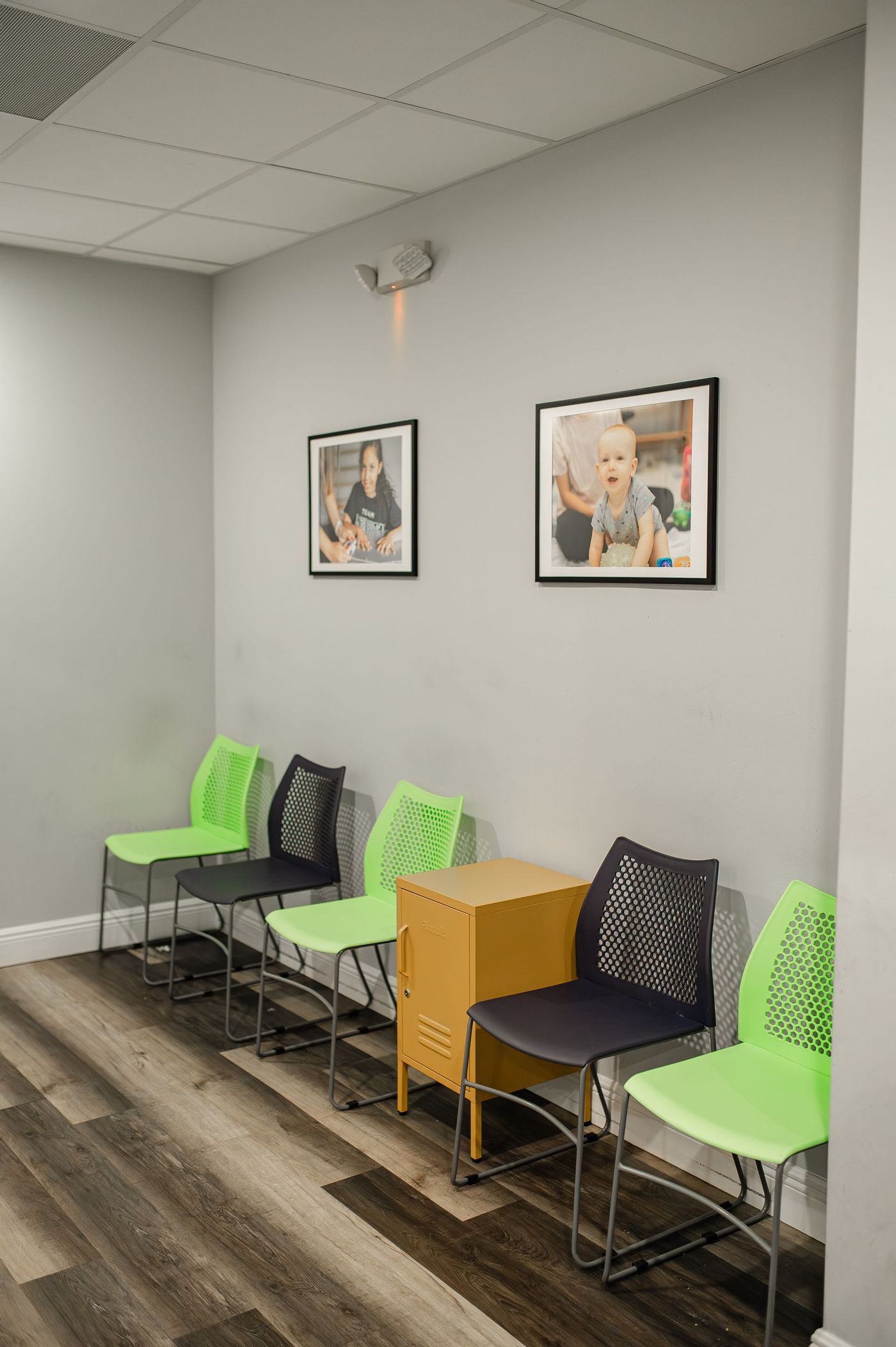 Empty seating area at the Progressive Pediatric Therapy Boca Raton clinic