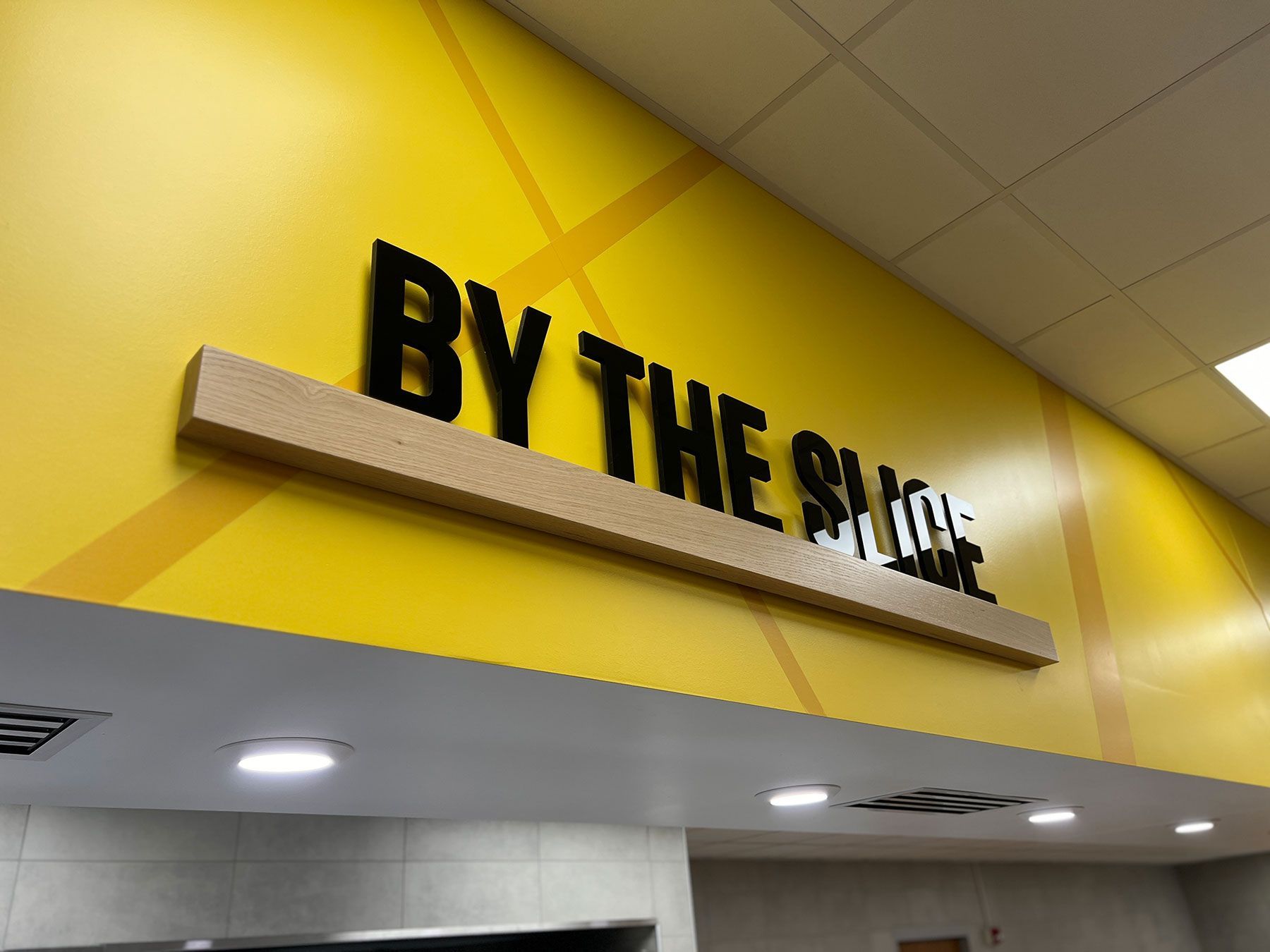 Avon-cafeteria-