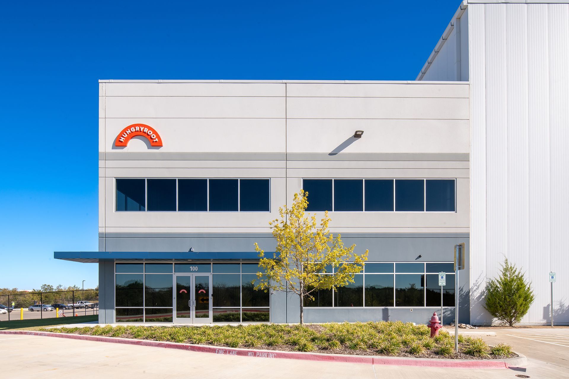 Hungryroot exterior sign