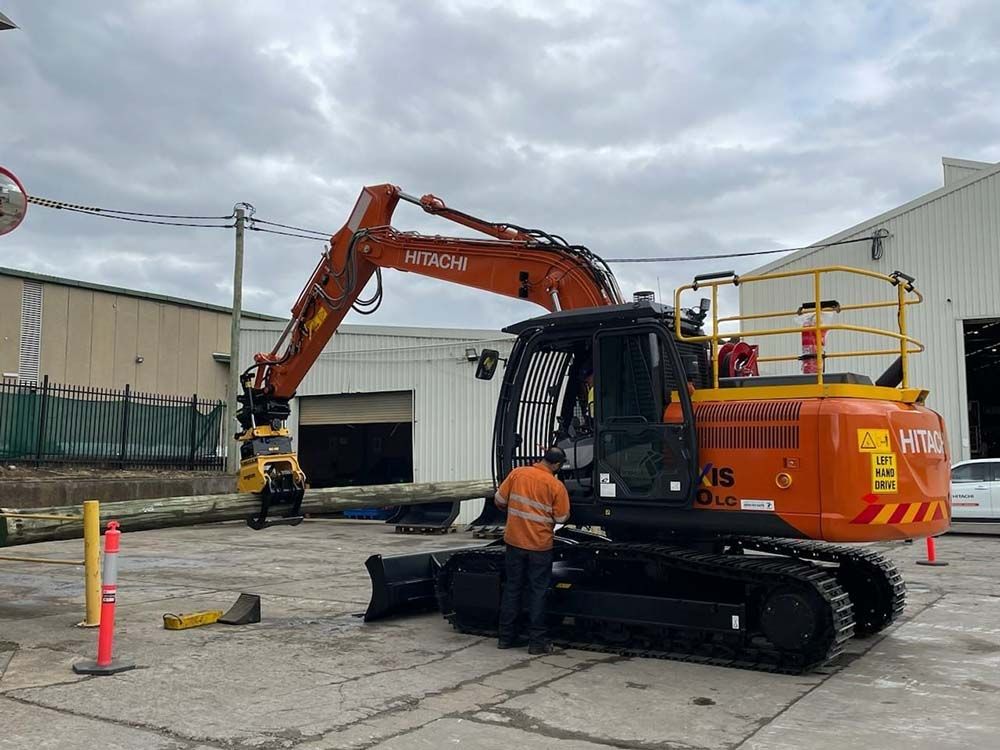 Trainer Assessing the Excavator Operator — Plant Operator Courses Mid North Coast