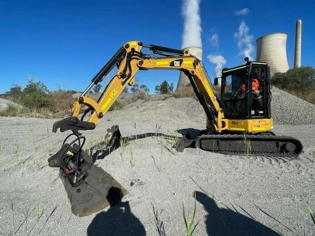 Excavator With Backhoe Attachment — Verification of Competency Mid North Coast
