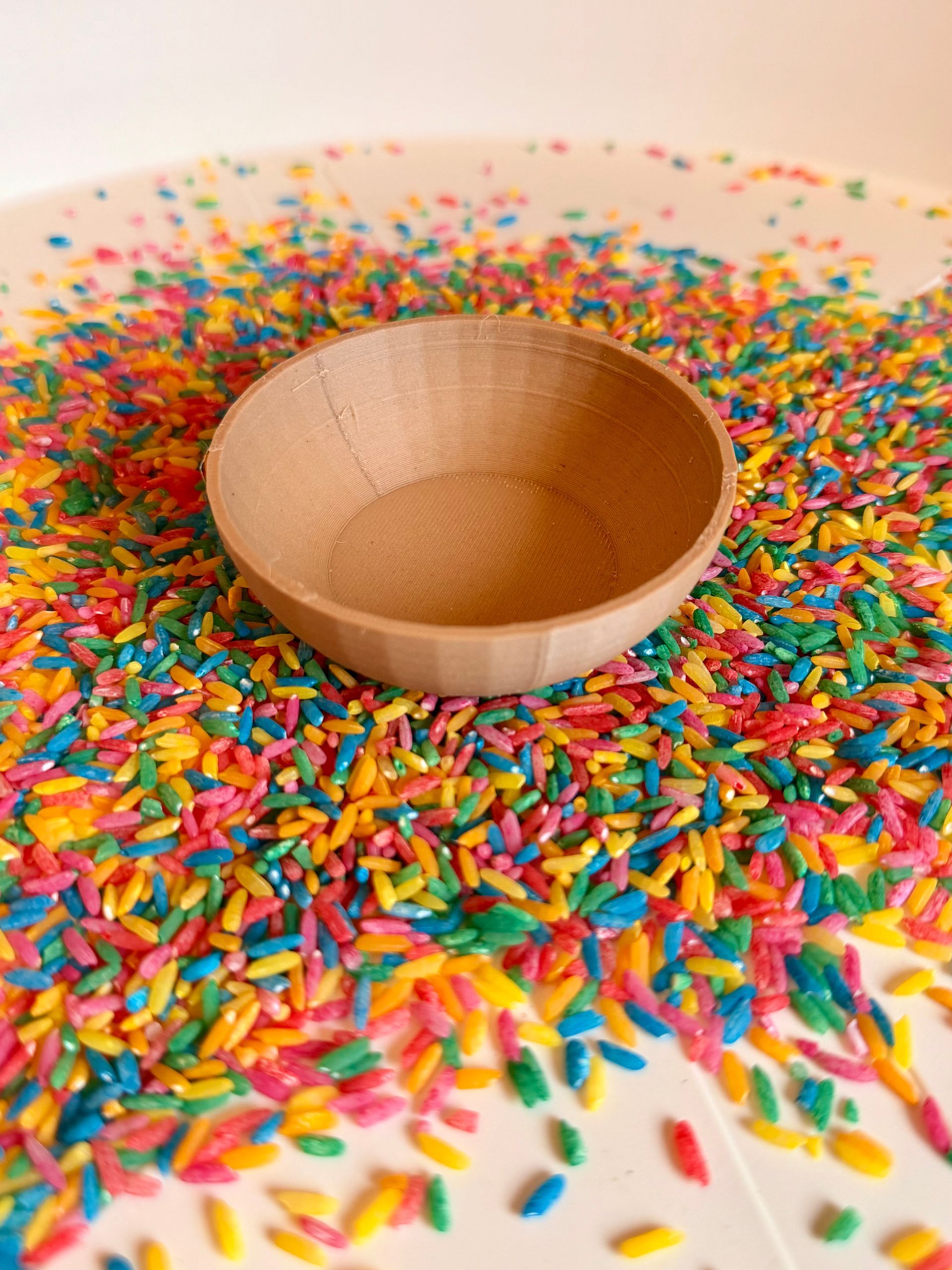 Sensory Play Bowl – Mixing & Pouring Tool