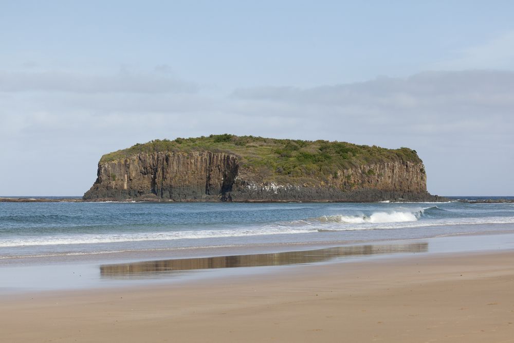 Large Island Across the Beach in Shellharbour — Glass in Shellharbour, NSW