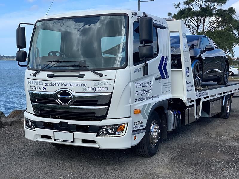 Towing Geelong Professional Flatbed Tow Truck Vehicle Transport
