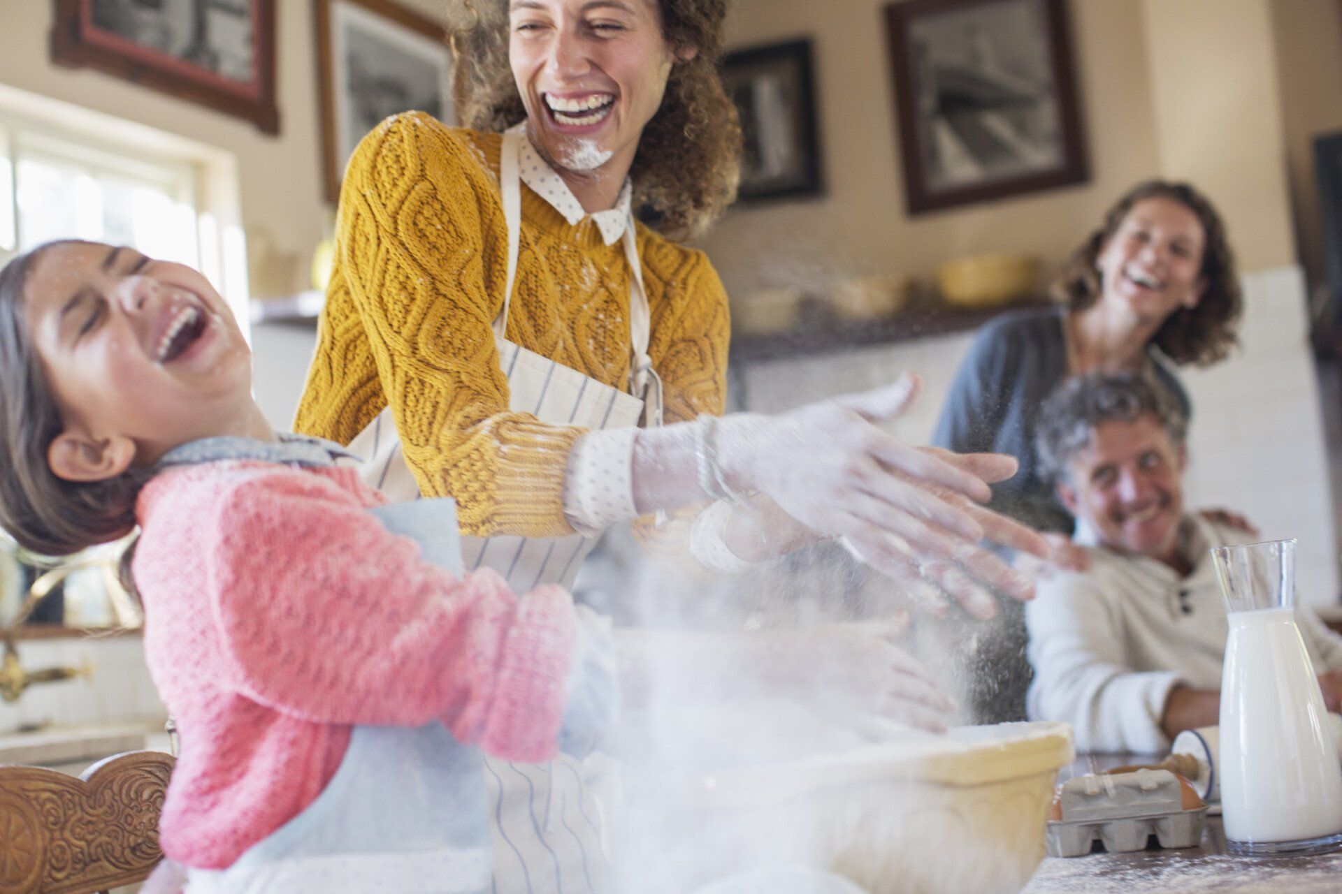 Babysitting agency - Leeds, West Yorkshire - International Helping Hands Agency - Family support Family support