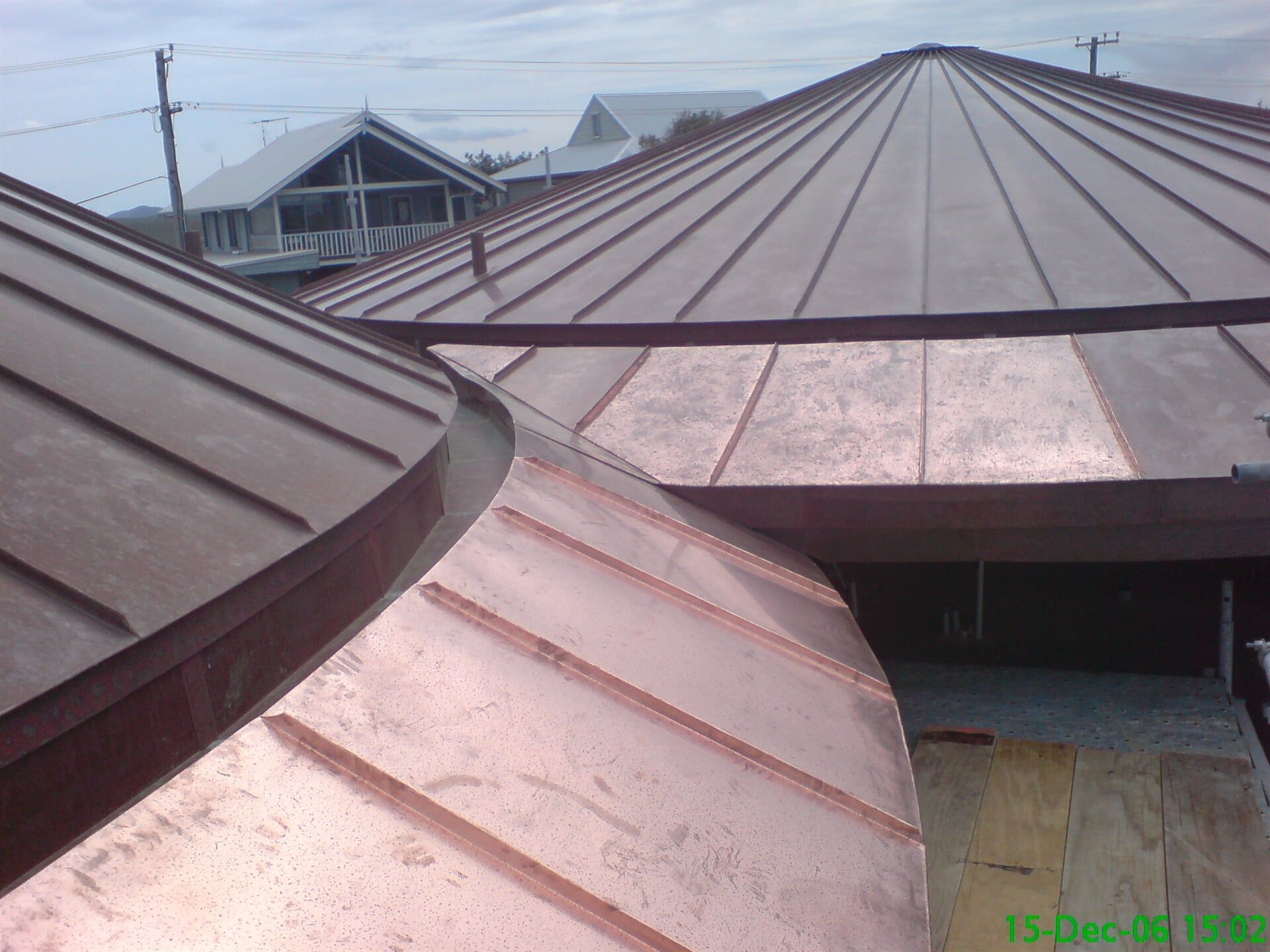 Round Roofs in Double Standing Seam with Tapered Panels