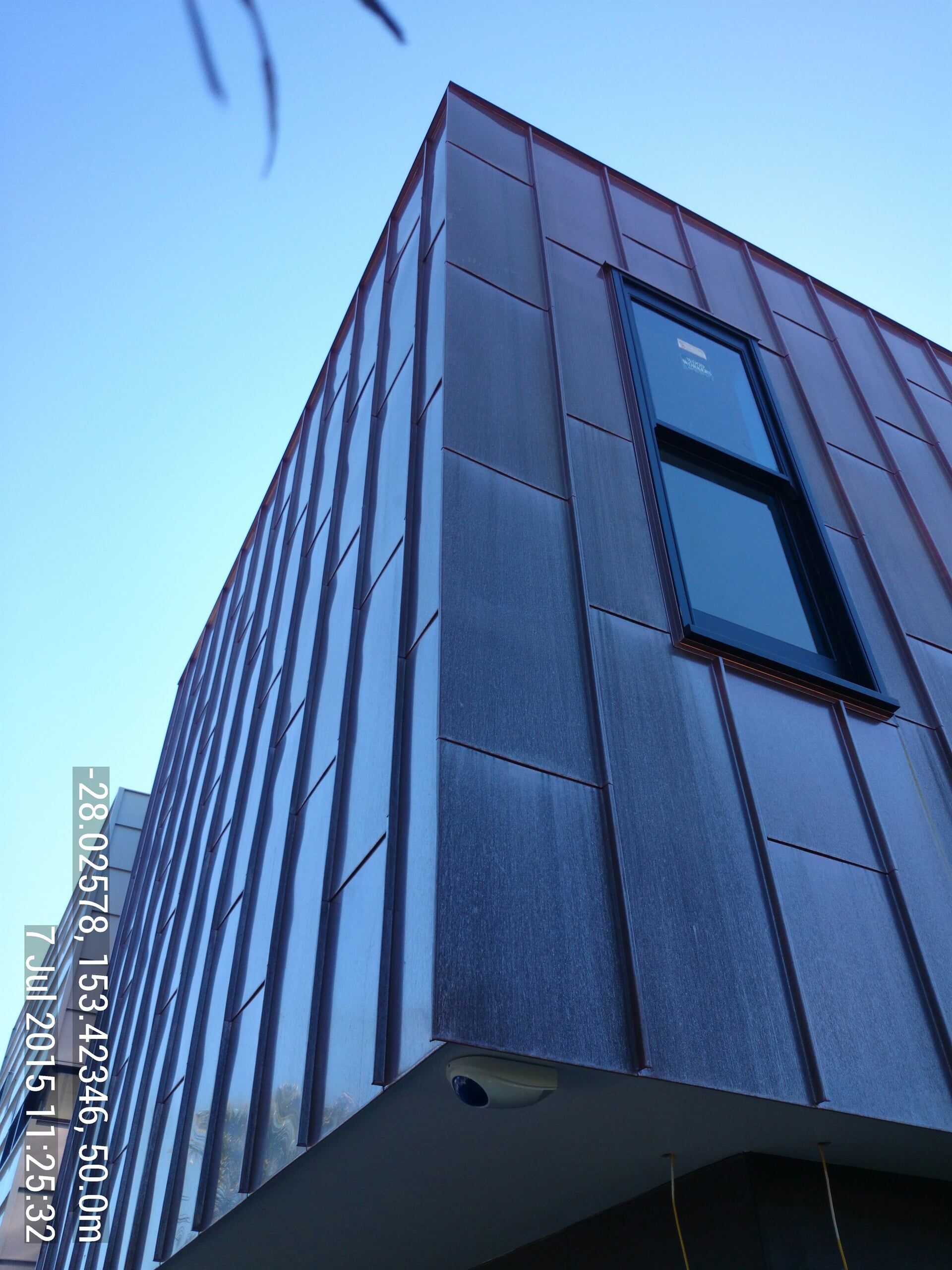 Angle Standing Seam with Cross Seams