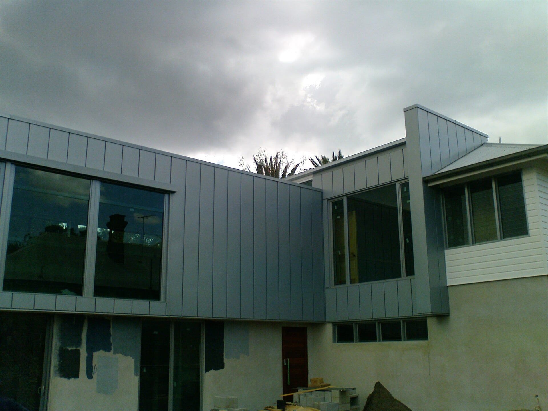 V25 Interlocking Panel System