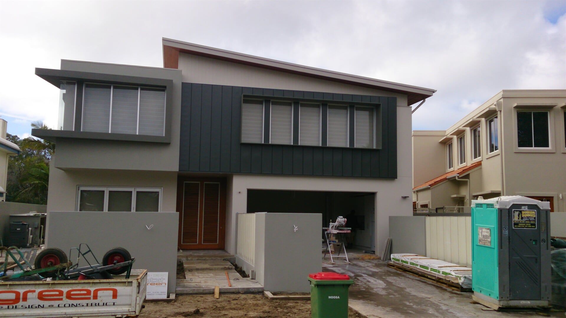 V25 Interlocking Panel System