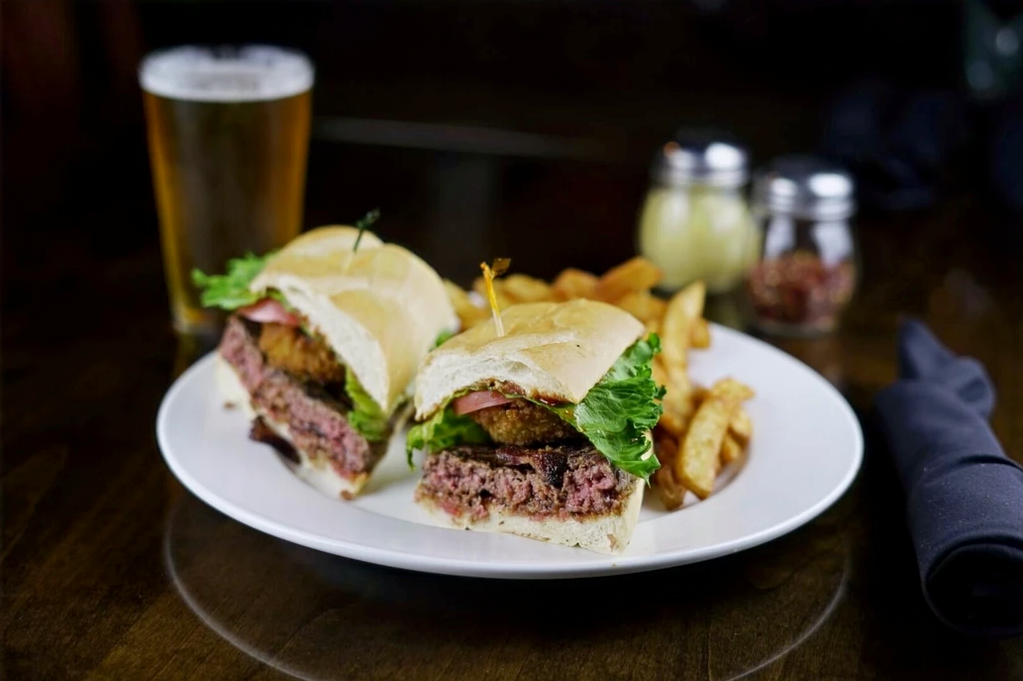 BBQ Deluxe Burger