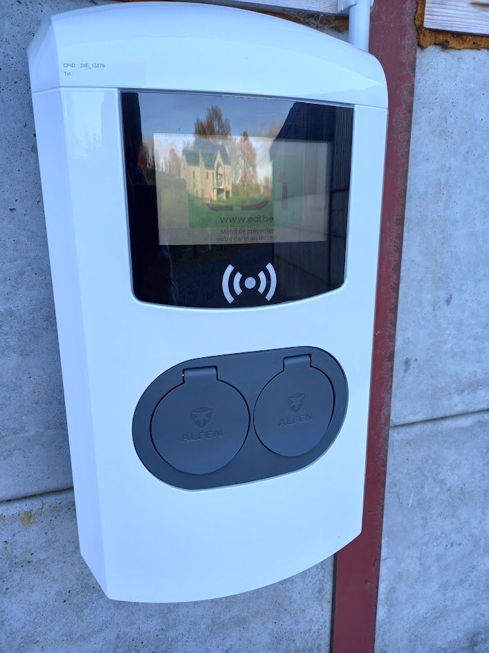 Laadpunt bij kasteel voor elektrische auto