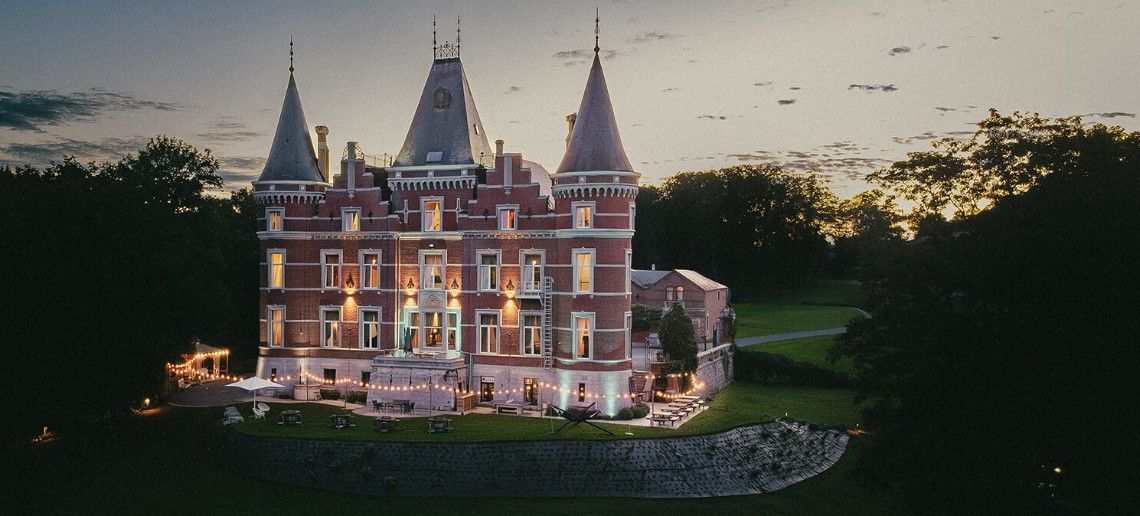 luxe imposant kasteel verblijf in de ardennen voor huwelijk themaweekenden bedrijfsuitje