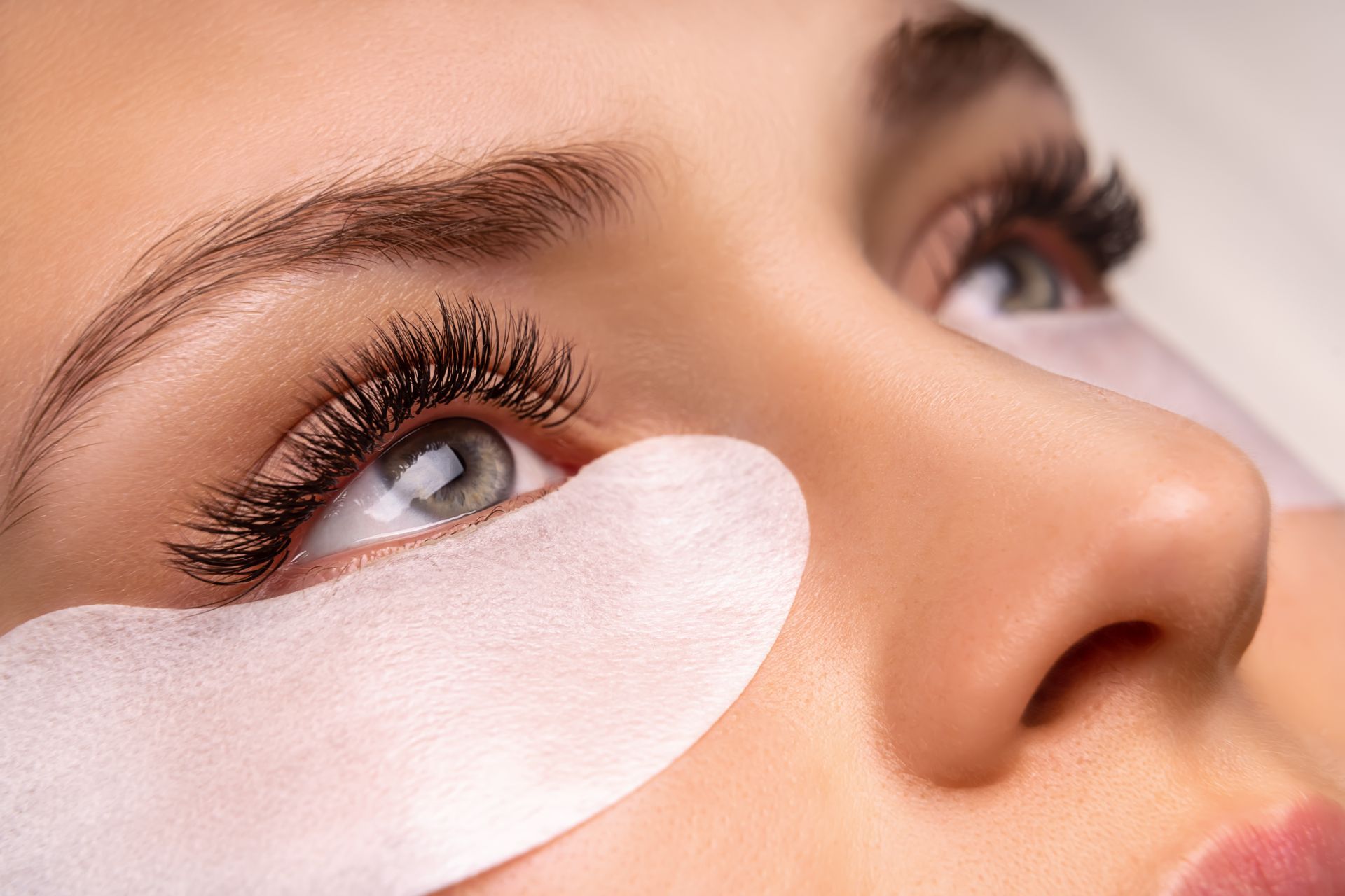 Eyelash extension services