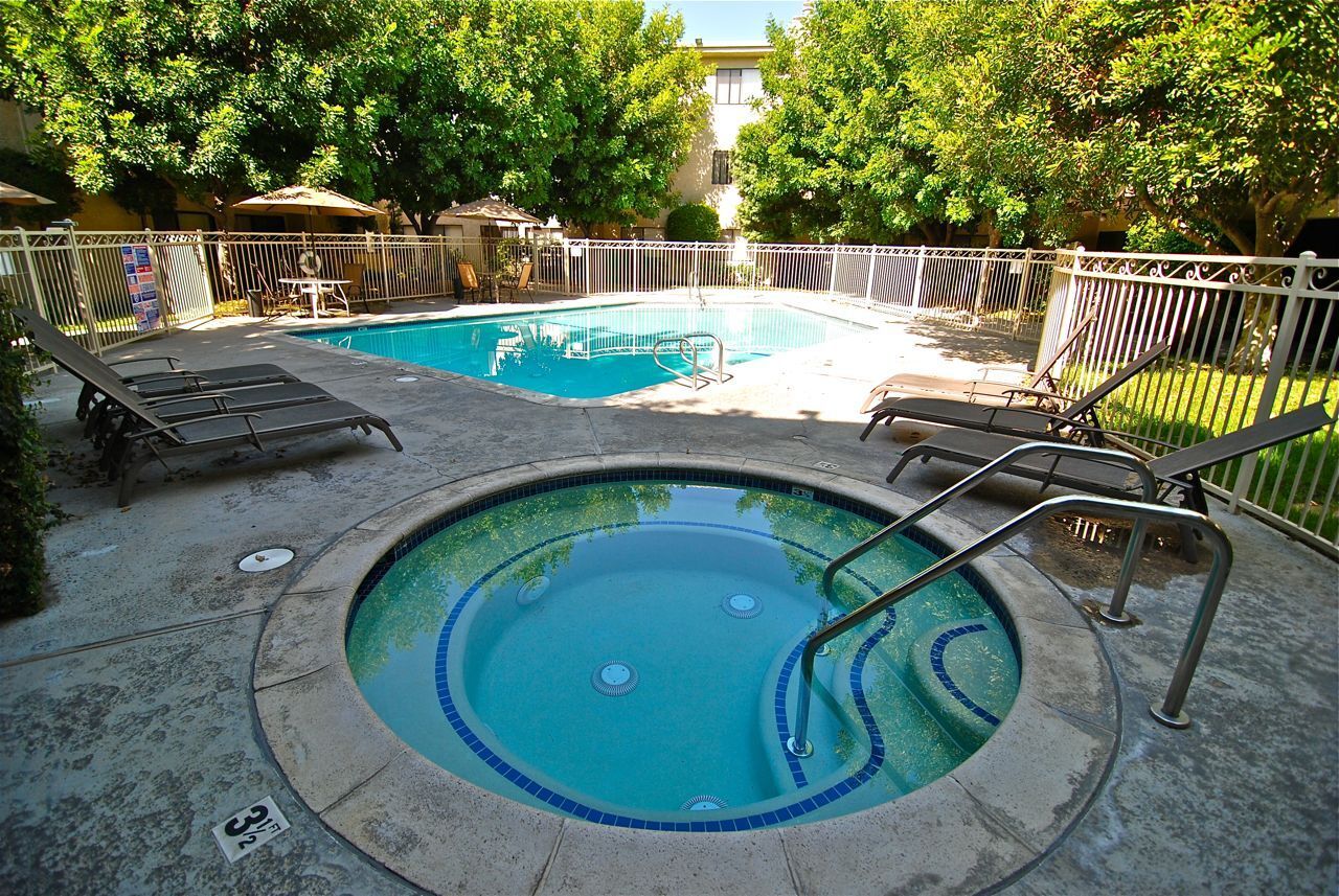 The Fairmont Apartments Pool Photo