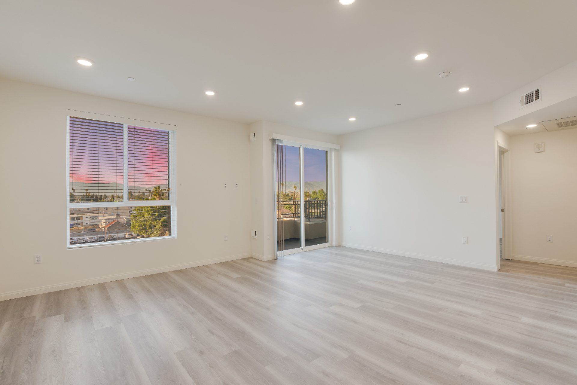 V on Victory Living Room Photo
