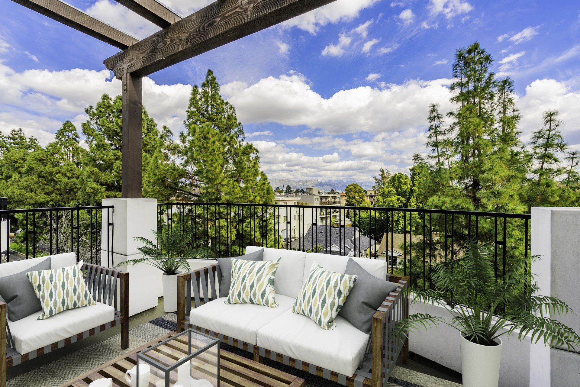 The Radford Outdoor Lounge Photo
