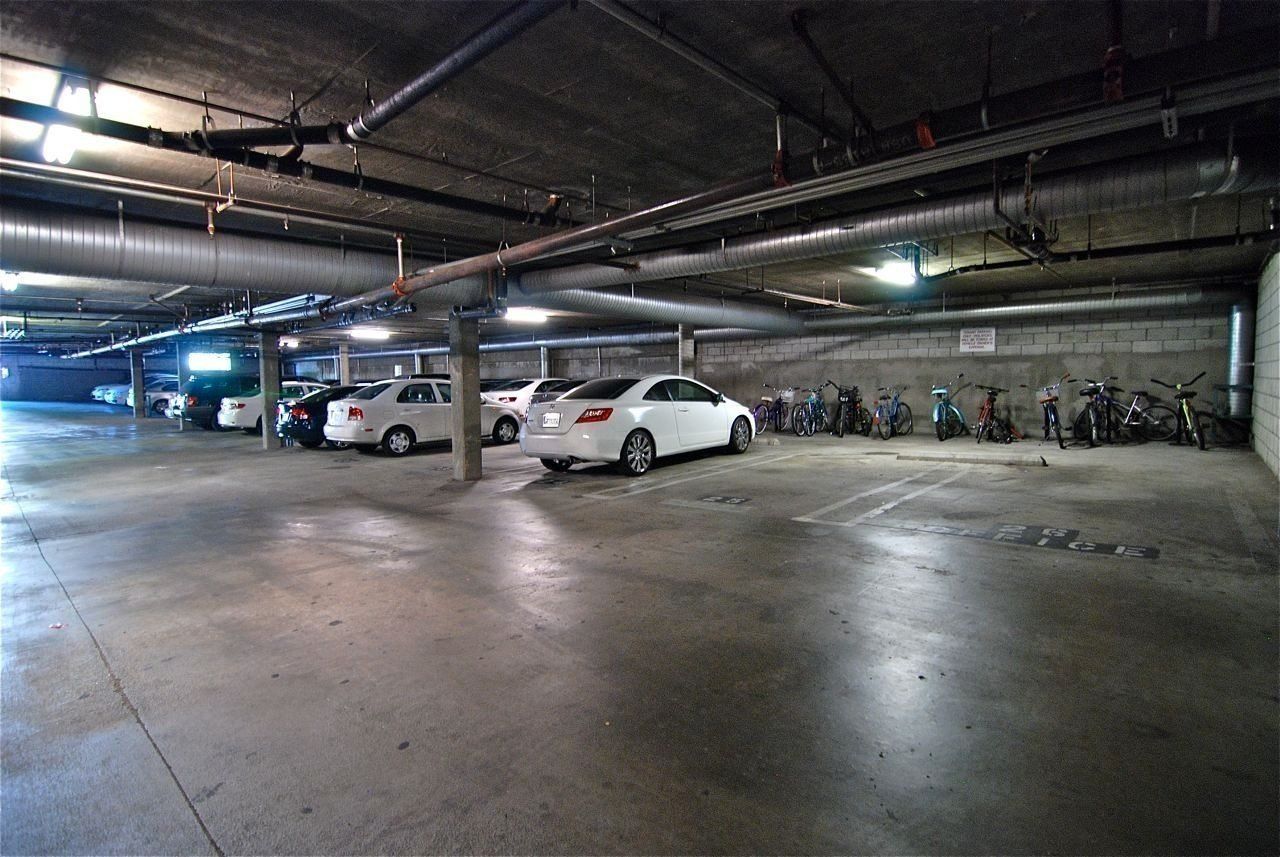 Maravilla Parking Garage Photo