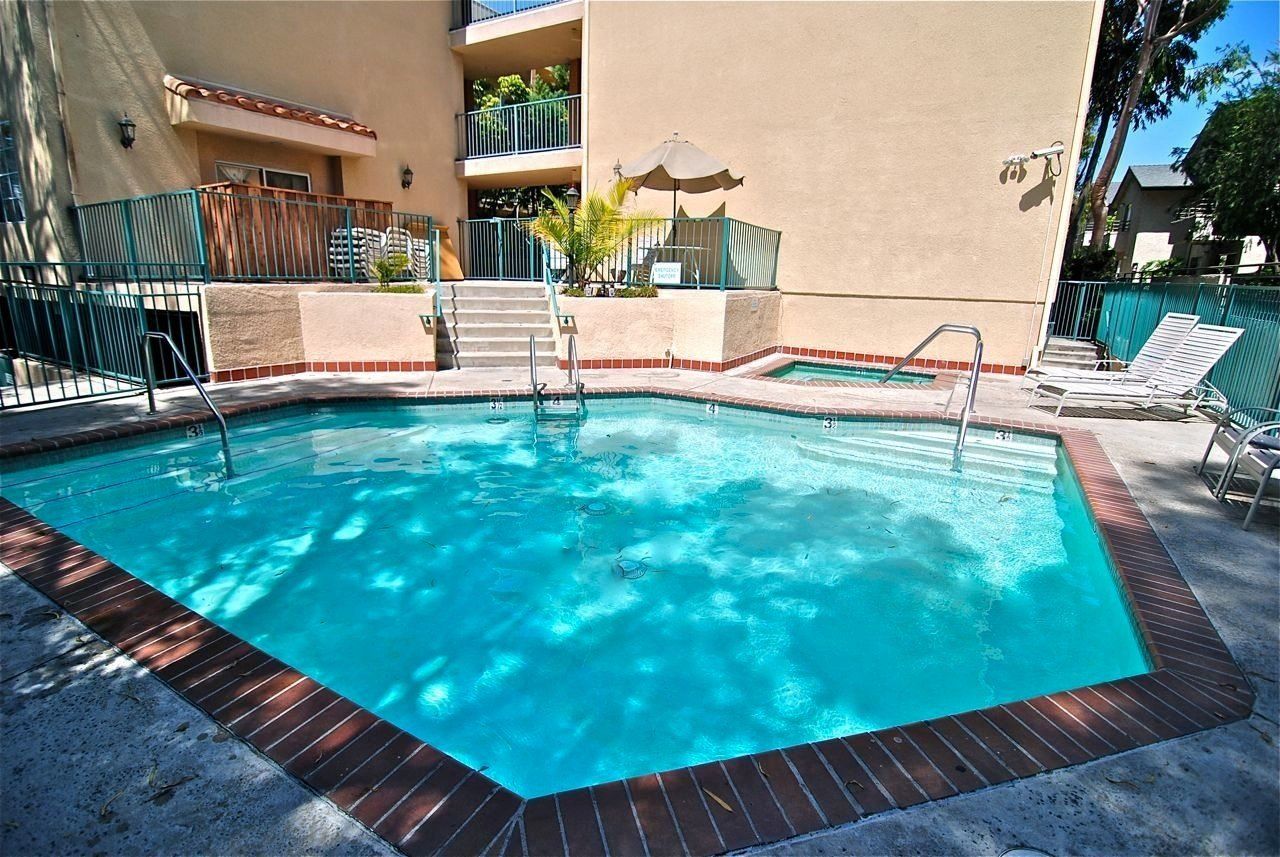 Maravilla Pool Photo