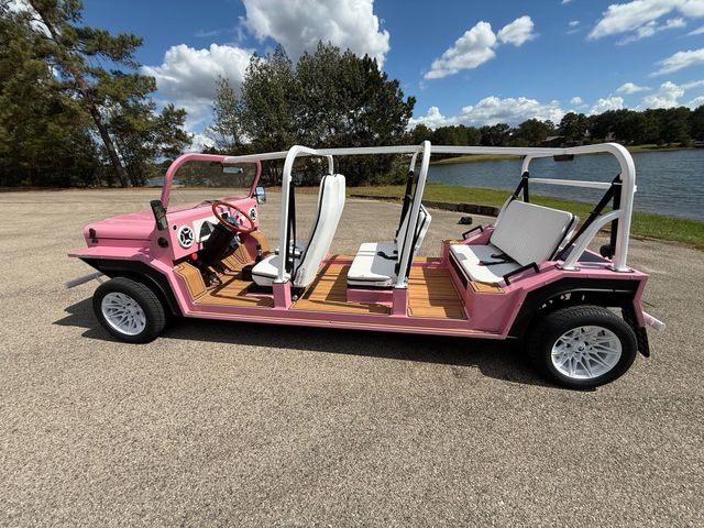 Bermuda | Custom Easy Entry 6-Seater Moke