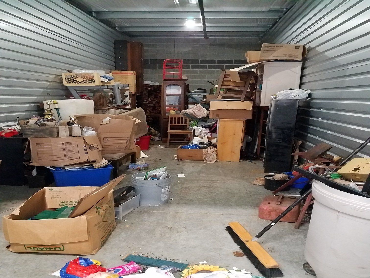 A warehouse filled with lots of boxes and other items