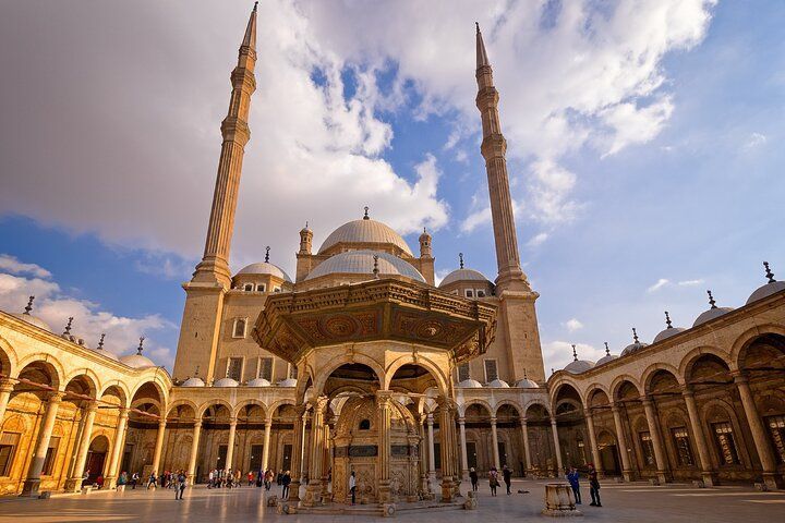 Cairo Day Tours,Giza Pyramids Tour,Cairo Sightseeing,Book Cairo day trips,Private Cairo tour guide