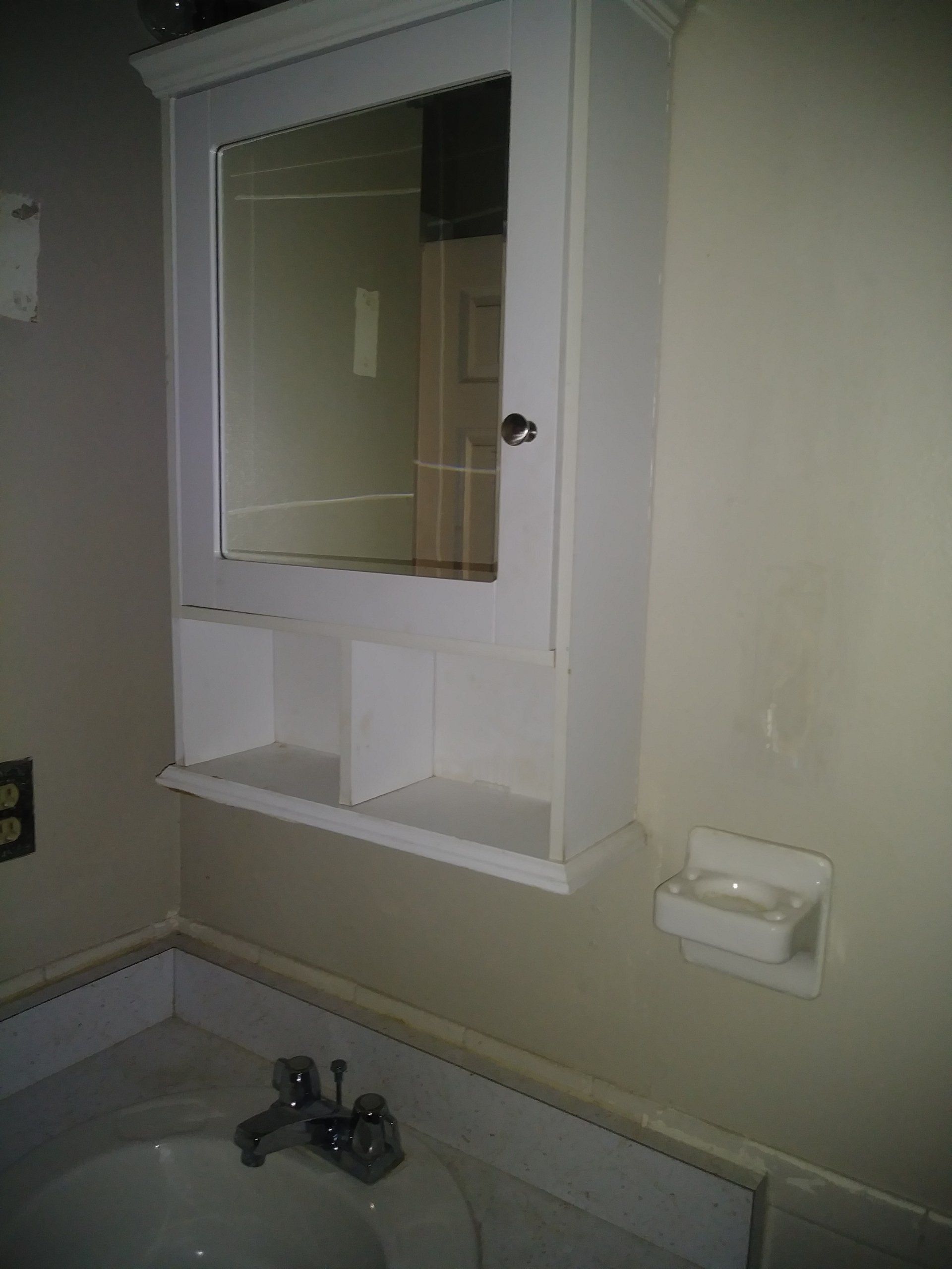 346 North Dewey Street cabinets