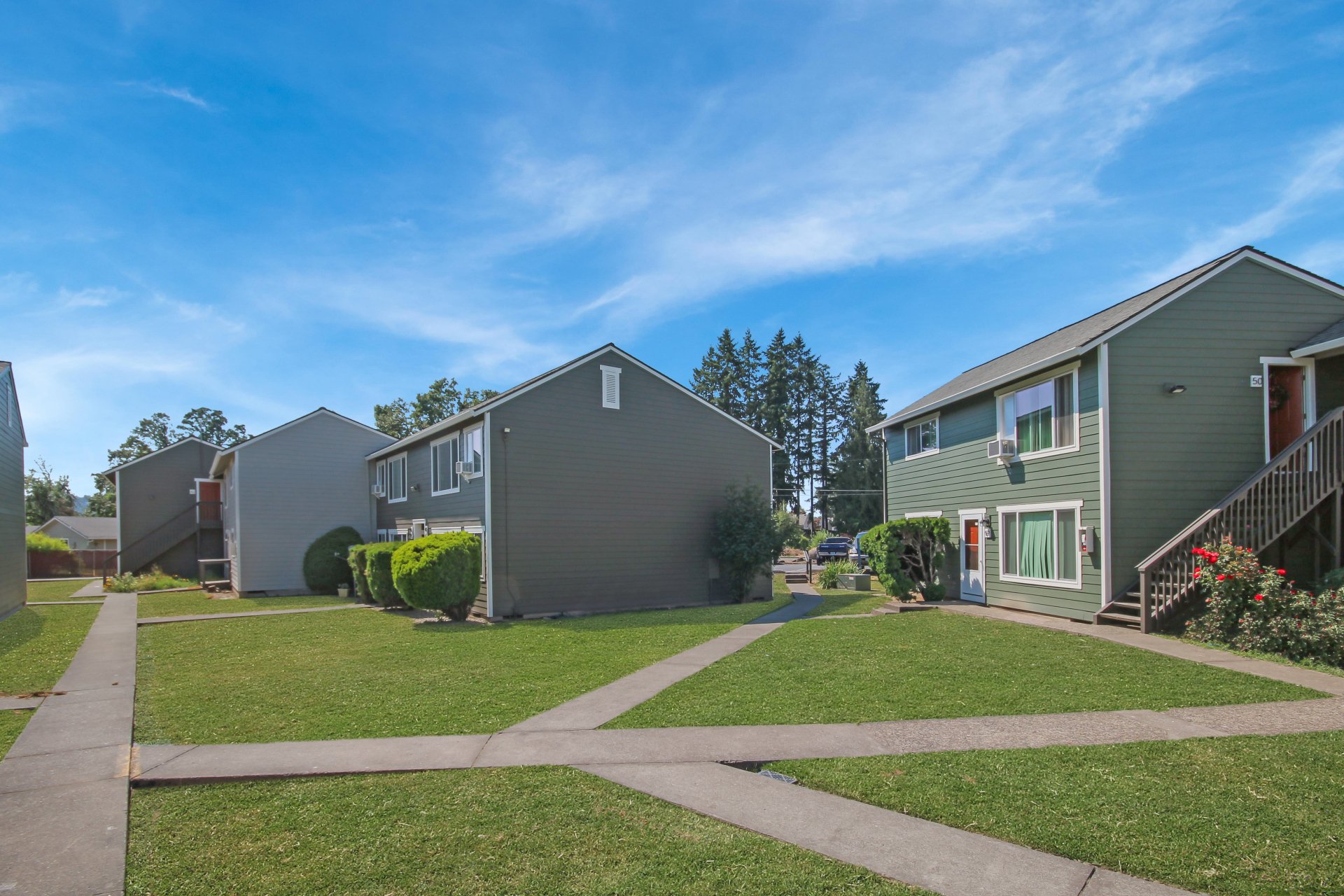 Photos View Echo Glen Apartments Interior and Exterior Images Online