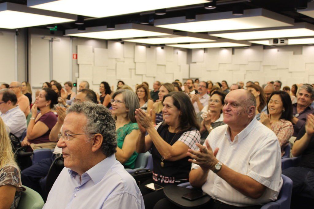 Foto mostra o público participando do MaturiFest em 2019.
