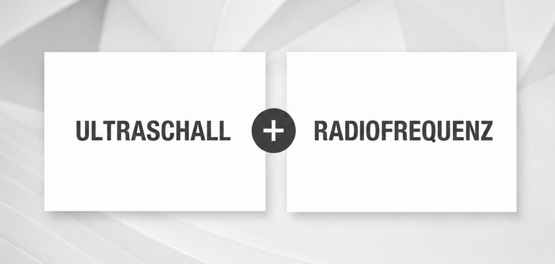 Ein Schwarzweißbild mit einem weißen Quadrat in der Mitte, auf dem „Extraschall“ steht