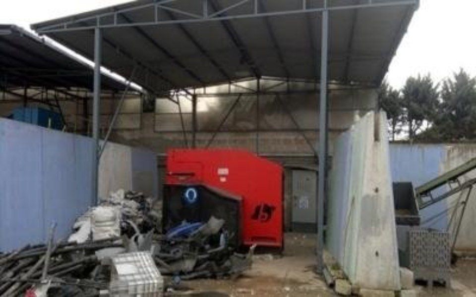 Macchinario per trattamento rifiuti