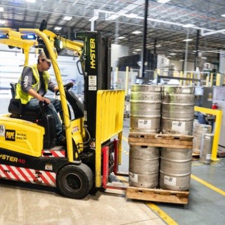 Forktruck with Kegs
