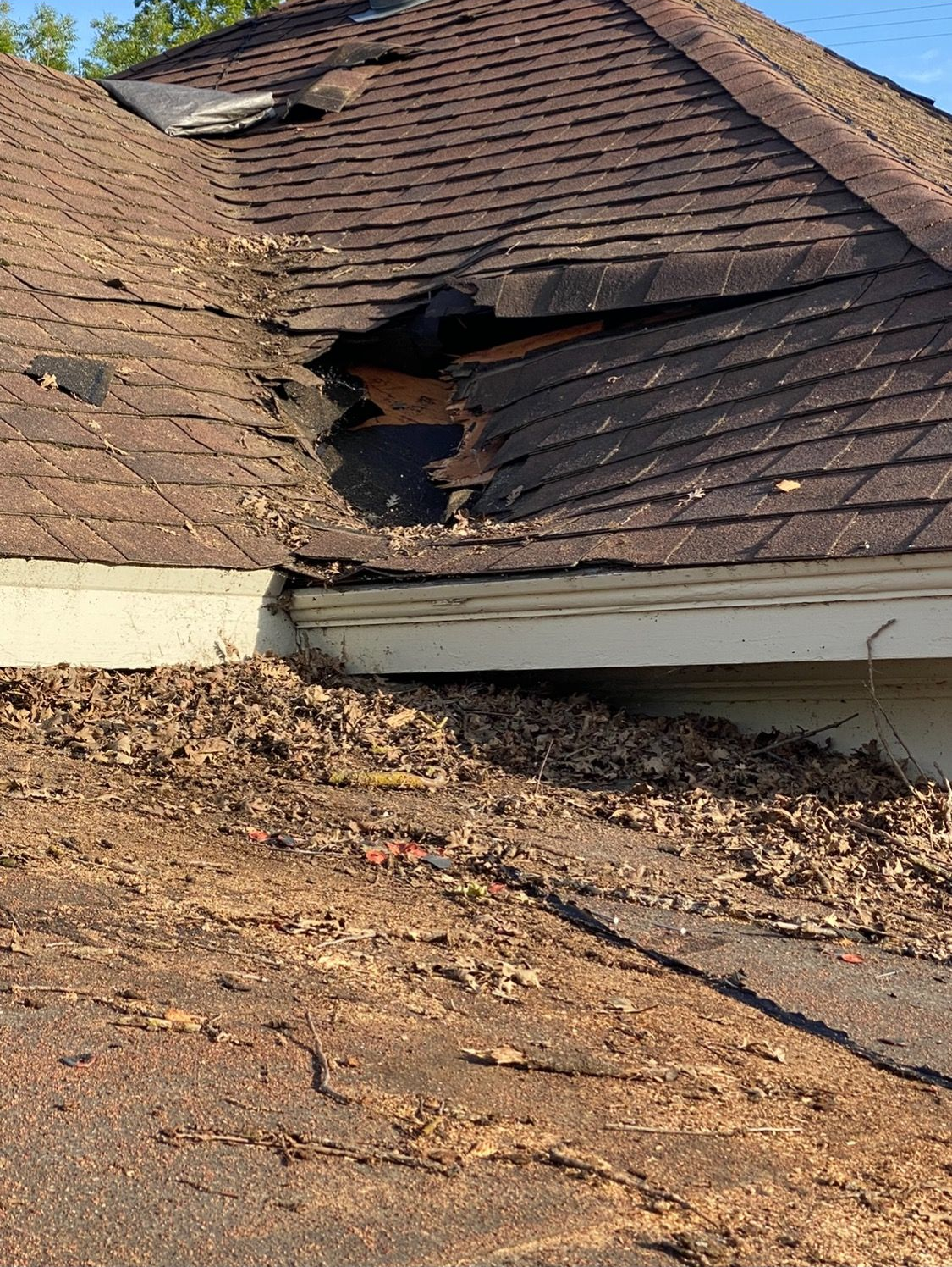 Alonso’s Roofing will explain the visible damage and any recommended replacement work before proceeding with repairs outside the original scope.