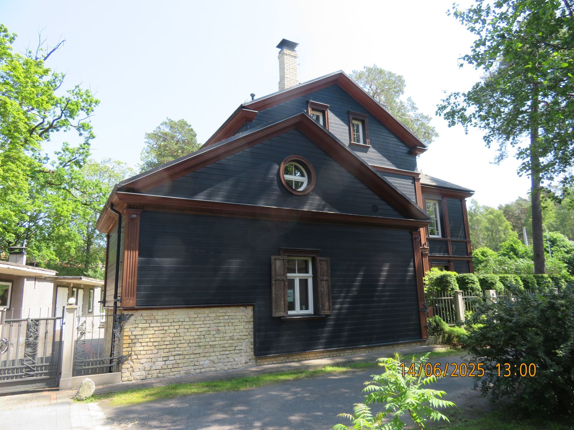 Savrupmāja Edinburgas pr. Jurmalā