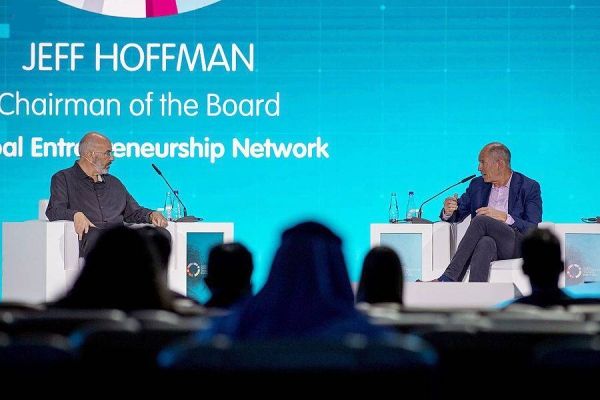 Jeff Hoffman speaking at a global entrepreneurship event